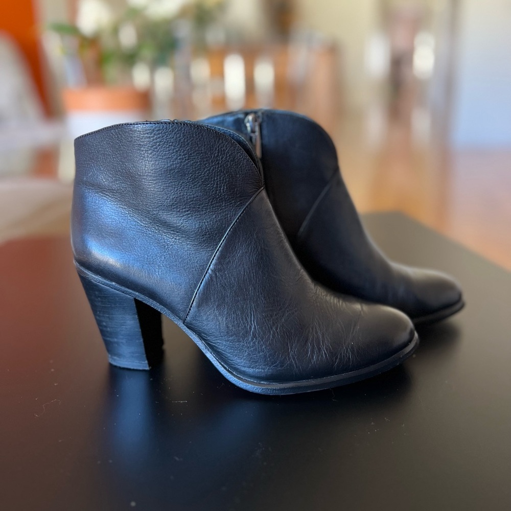 Vince Camuto Ankle Leather Boots, Size 7.5